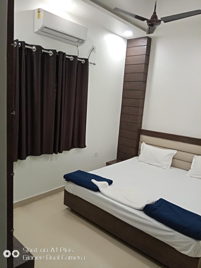 Hotel City Inn Gaya Buitenkant foto